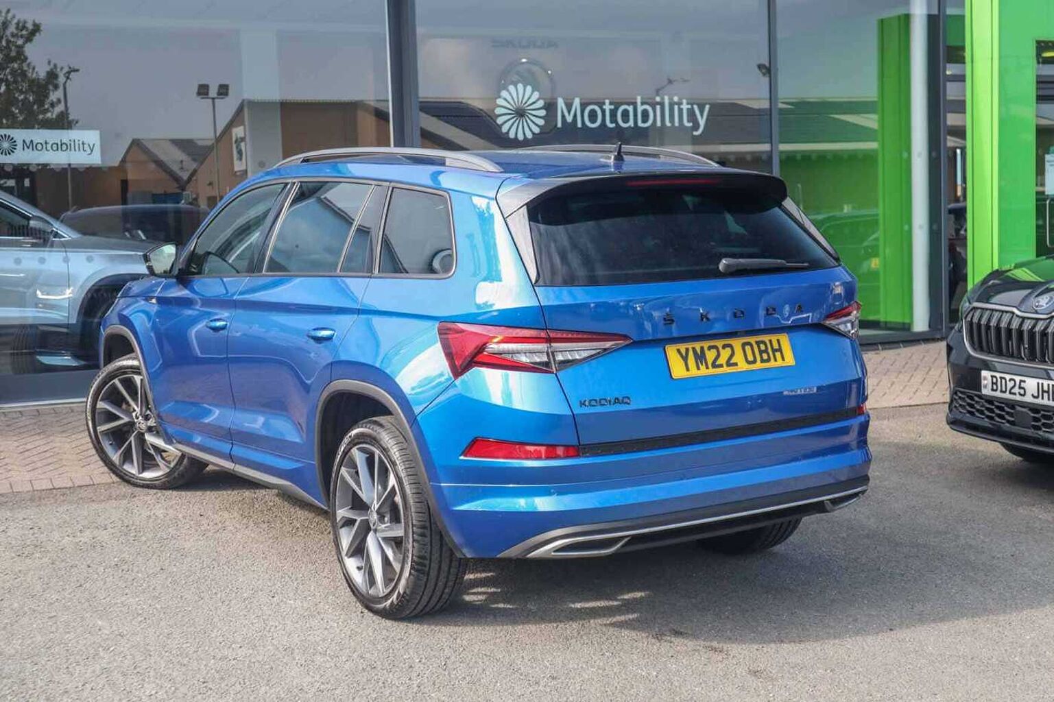 SKODA Kodiaq 1.5 TSI ACT SportLine SUV 5dr Petrol DSG Euro 6 (s/s) (7 Seat) (150 ps)