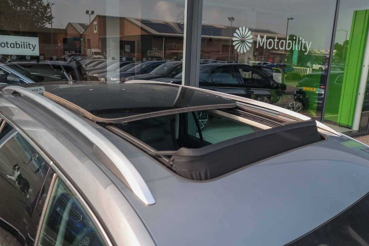 SKODA Kodiaq 1.5 TSI ACT Laurin & Klement SUV 5dr Petrol DSG 4WD Euro 6 (s/s) (7 Seat) (150 p