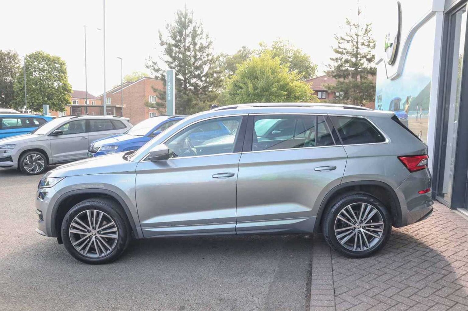 SKODA Kodiaq 1.5 TSI ACT Laurin & Klement SUV 5dr Petrol DSG 4WD Euro 6 (s/s) (7 Seat) (150 p