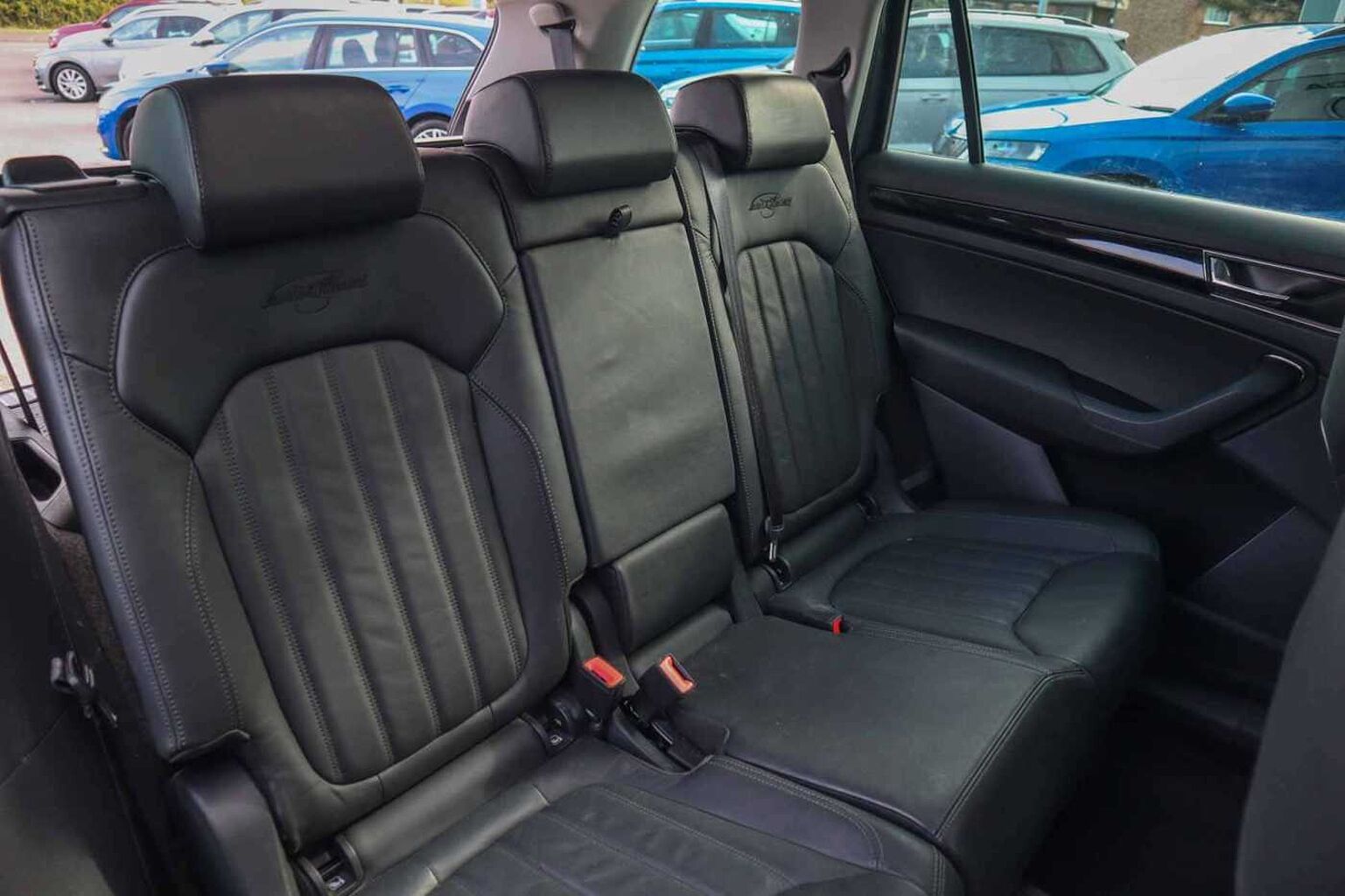 SKODA Kodiaq 1.5 TSI ACT Laurin & Klement SUV 5dr Petrol DSG 4WD Euro 6 (s/s) (7 Seat) (150 p