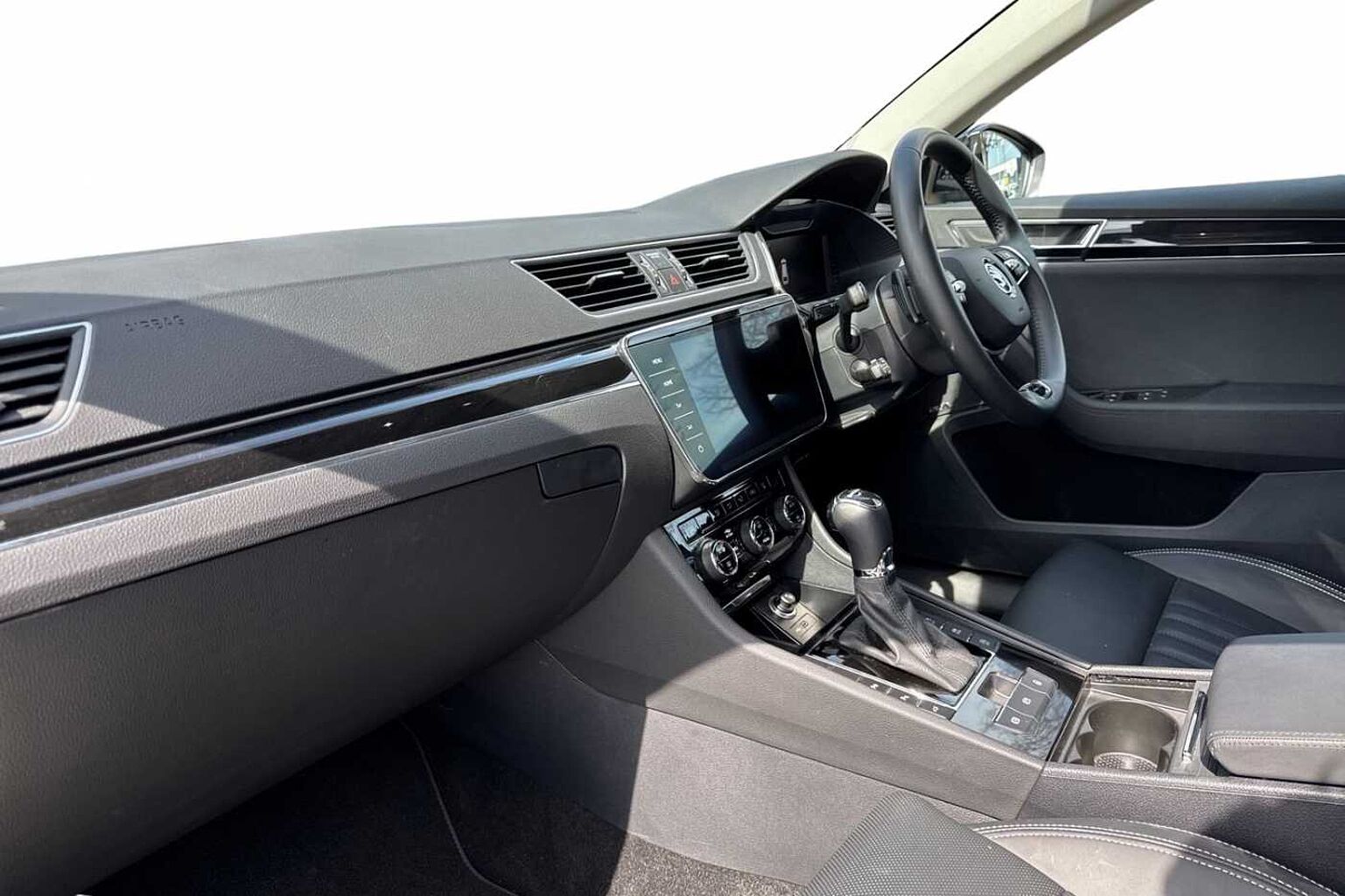 SKODA Superb 2.0 TSI Laurin & Klement Estate 5dr Petrol DSG Euro 6 (s/s) (190 ps)