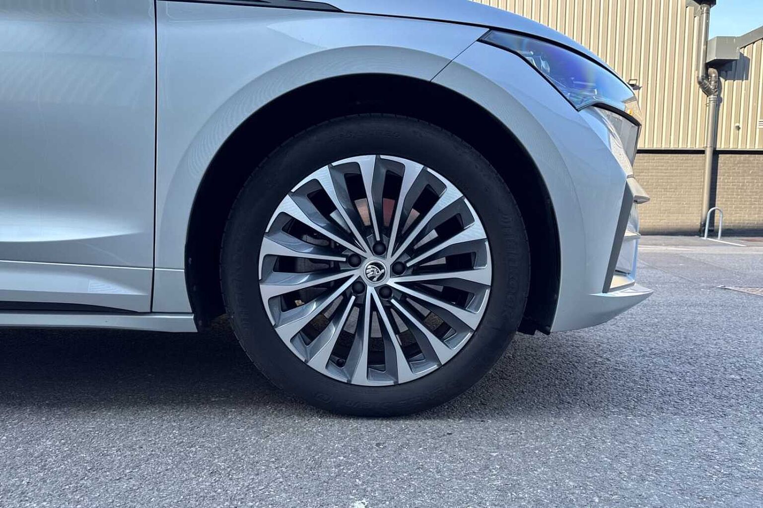 SKODA Enyaq 82kWh 85 Laurin & Klement Coupe 5dr Electric Auto (DC175kW) (286 ps)