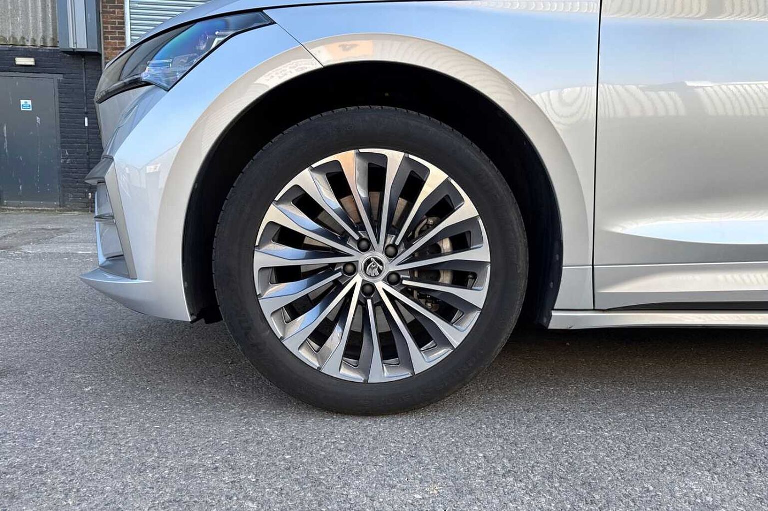 SKODA Enyaq 82kWh 85 Laurin & Klement Coupe 5dr Electric Auto (DC175kW) (286 ps)