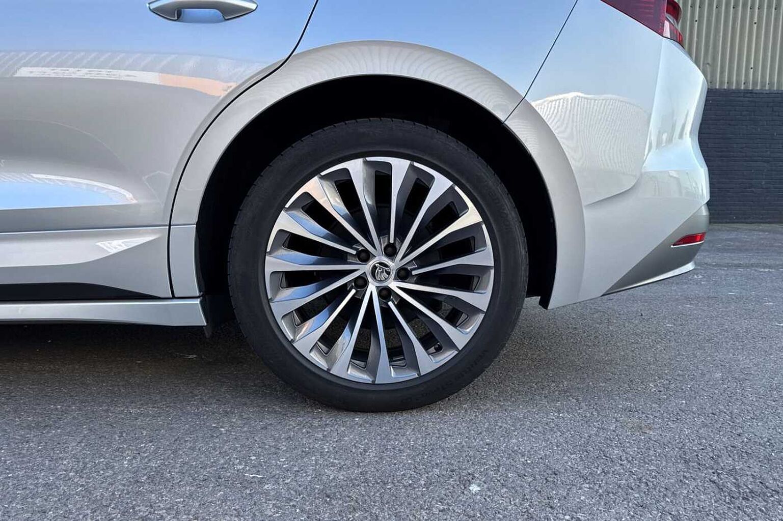 SKODA Enyaq 82kWh 85 Laurin & Klement Coupe 5dr Electric Auto (DC175kW) (286 ps)