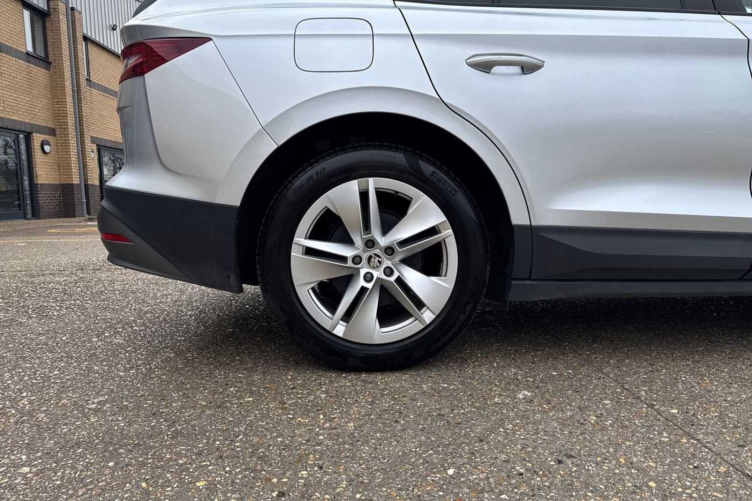 SKODA Enyaq 55kWh 50 Edition SUV 5dr Electric Auto (DC145kW) (170 ps)