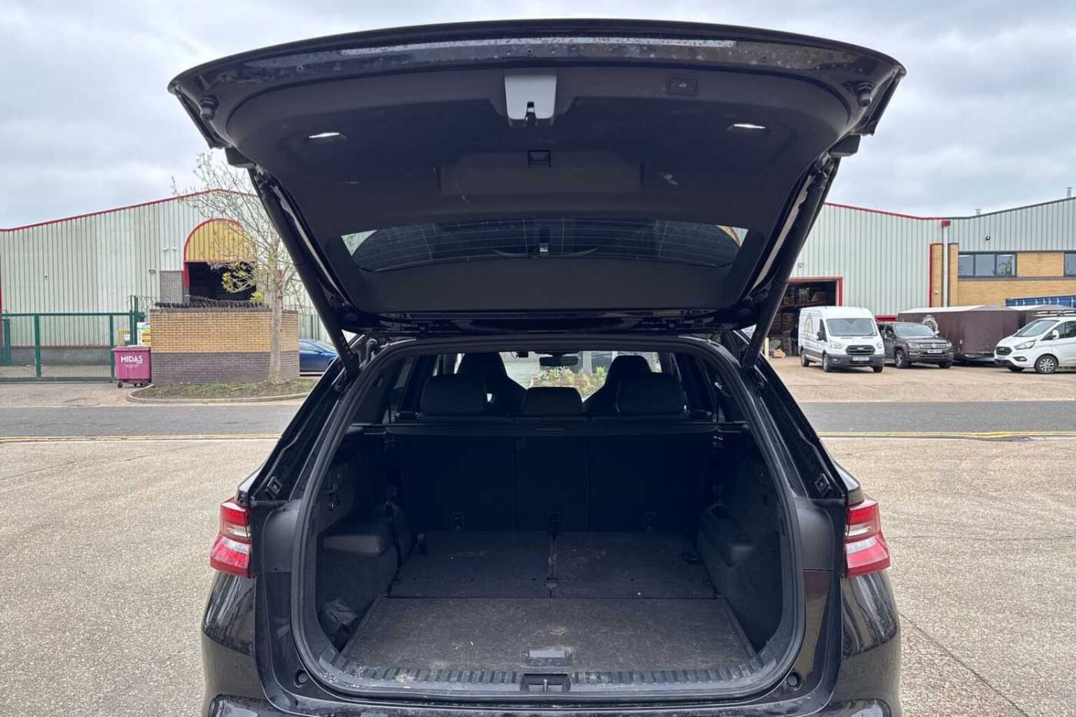SKODA Kodiaq 2.0 TDI SportLine SUV 5dr Diesel DSG 4WD Euro 6 (s/s) (7 Seat) (193 ps)