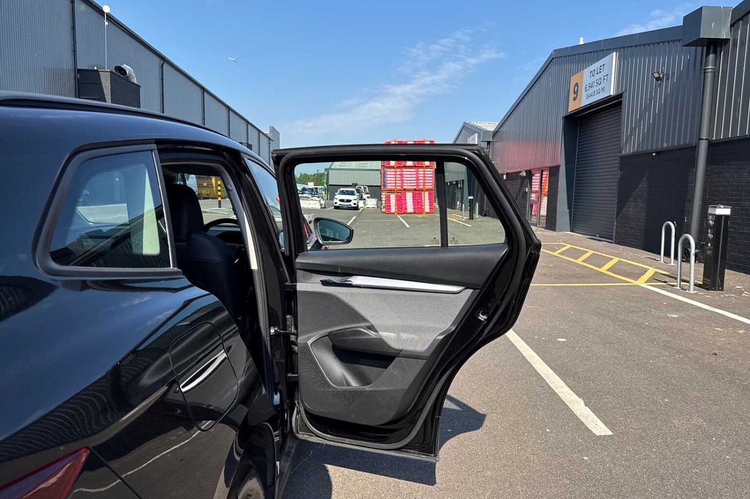 SKODA Enyaq 62kWh 60 SUV 5dr Electric Auto (DC120kW) (179 ps)
