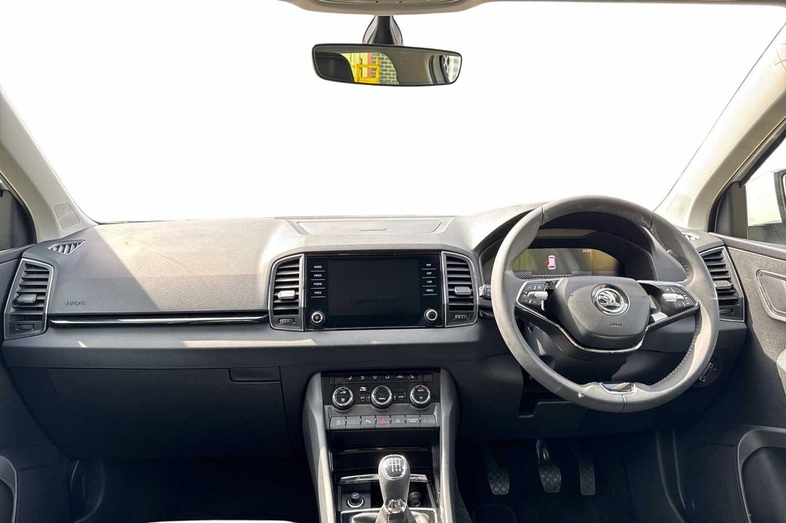 SKODA Karoq 1.5 TSI ACT SE L SUV 5dr Petrol Manual Euro 6 (s/s) (150 ps)