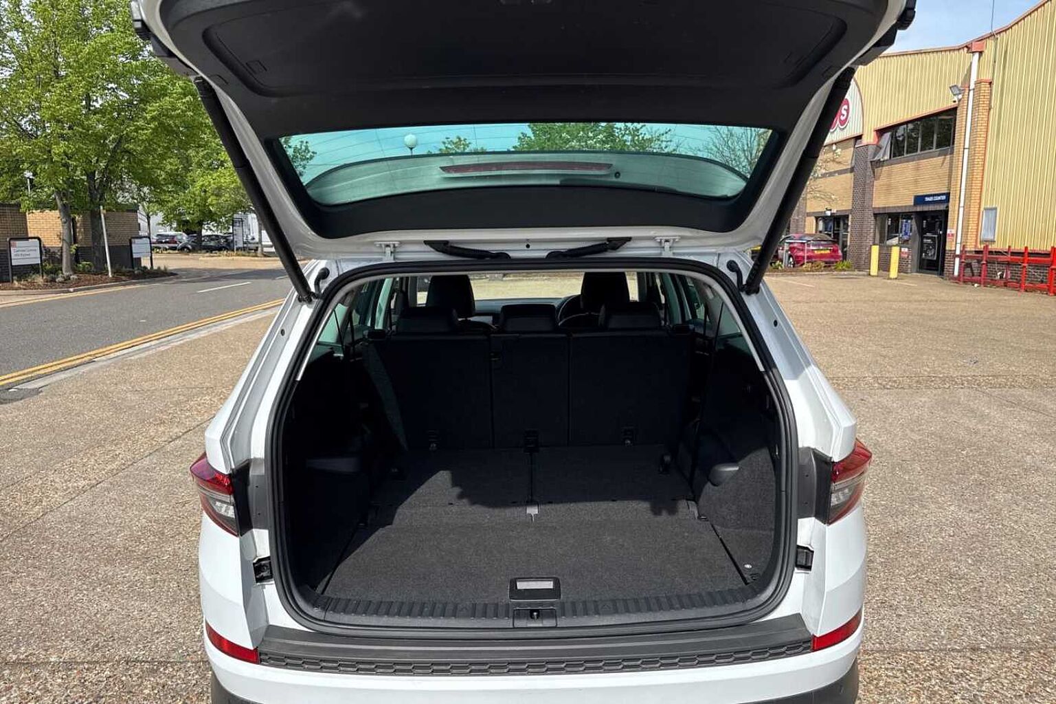 SKODA Kodiaq 1.5 TSI ACT SE L Executive SUV 5dr Petrol DSG Euro 6 (s/s) (7 Seat) (150 ps)