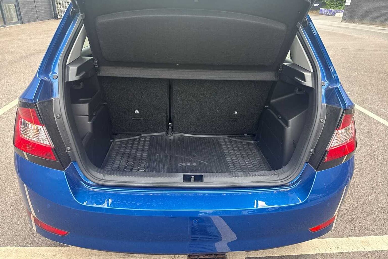 SKODA Fabia 1.0 TSI Colour Edition Hatchback 5dr Petrol Manual Euro 6 (s/s) (95 ps)