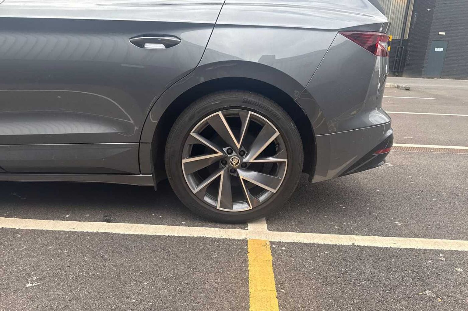 SKODA Enyaq 82kWh 80x SportLine SUV 5dr Electric Auto 4WD (DC125kW) (265 ps)