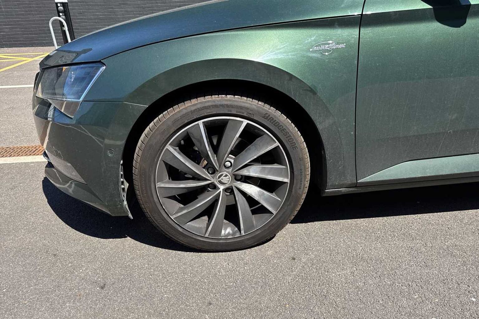SKODA Superb 2.0 TDI Laurin & Klement Estate 5dr Diesel DSG Euro 6 (s/s) (190 ps)