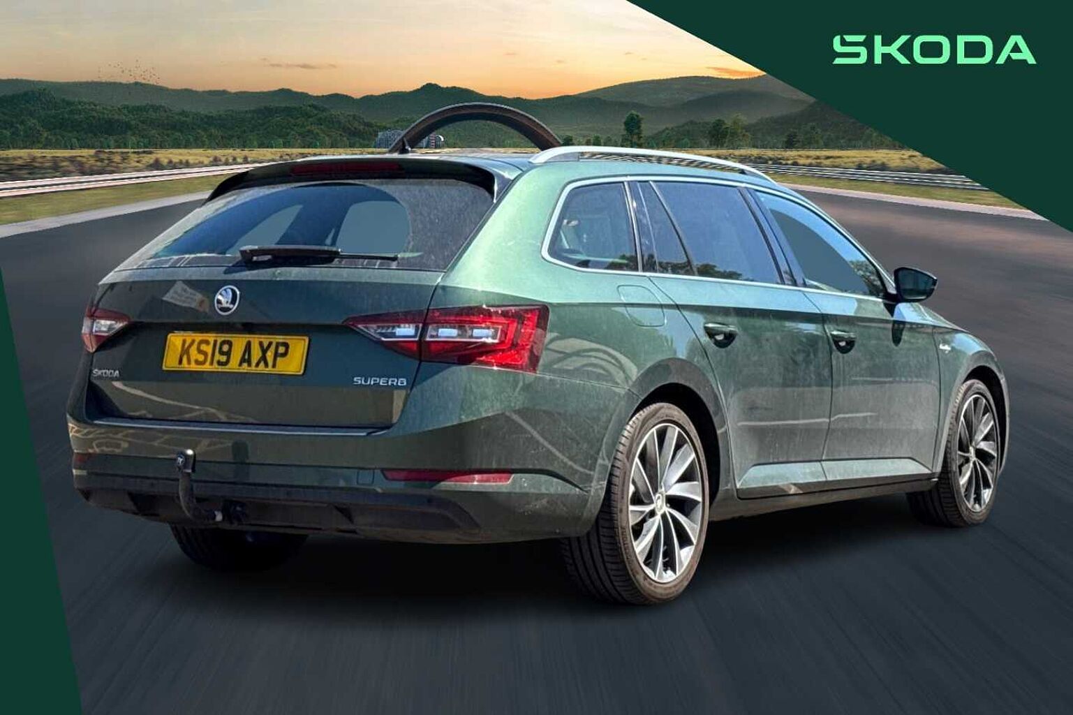 SKODA Superb 2.0 TDI Laurin & Klement Estate 5dr Diesel DSG Euro 6 (s/s) (190 ps)