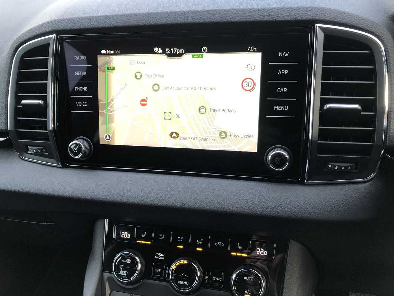 SKODA Karoq SUV 1.0 TSI (116ps) SE L
