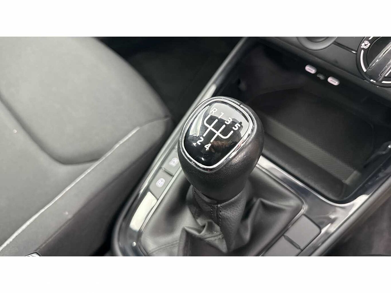 SKODA Fabia 1.0 TSI (95ps) SE Comfort 5-Dr Hatchback