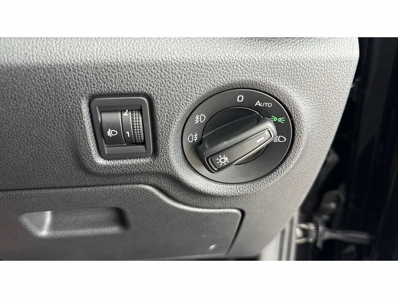 SKODA Fabia 1.0 MPI (80ps) SE Comfort 5-Dr Hatchback