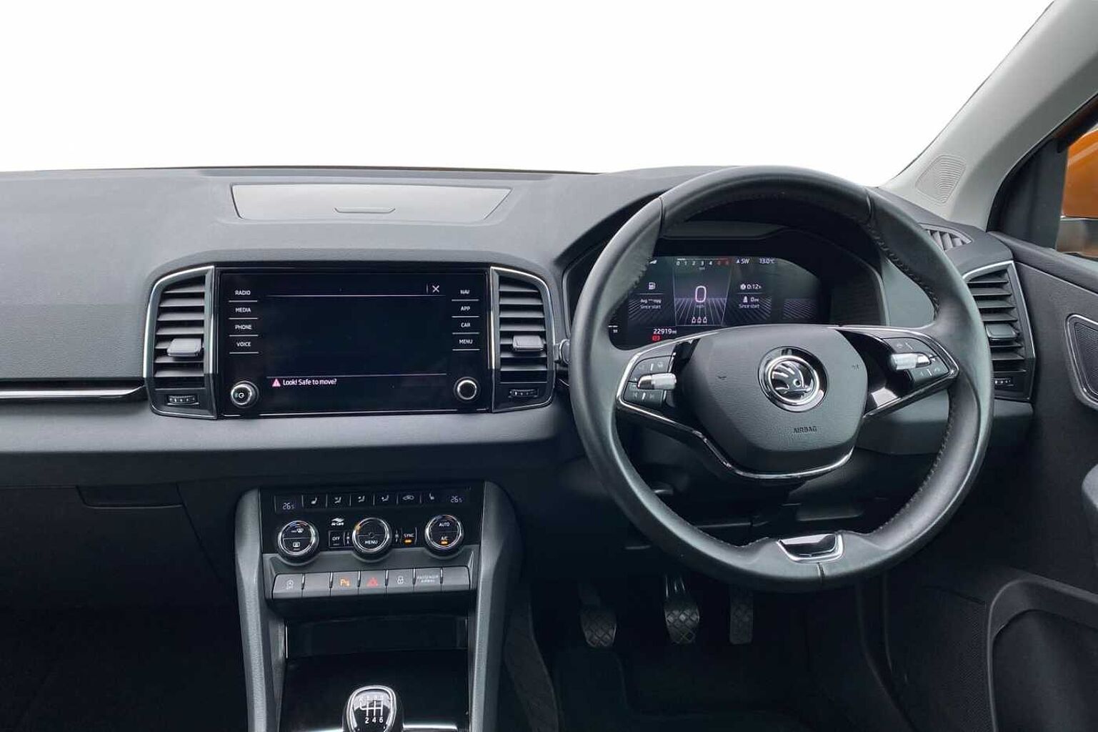 SKODA KAROQ Estate SE L
