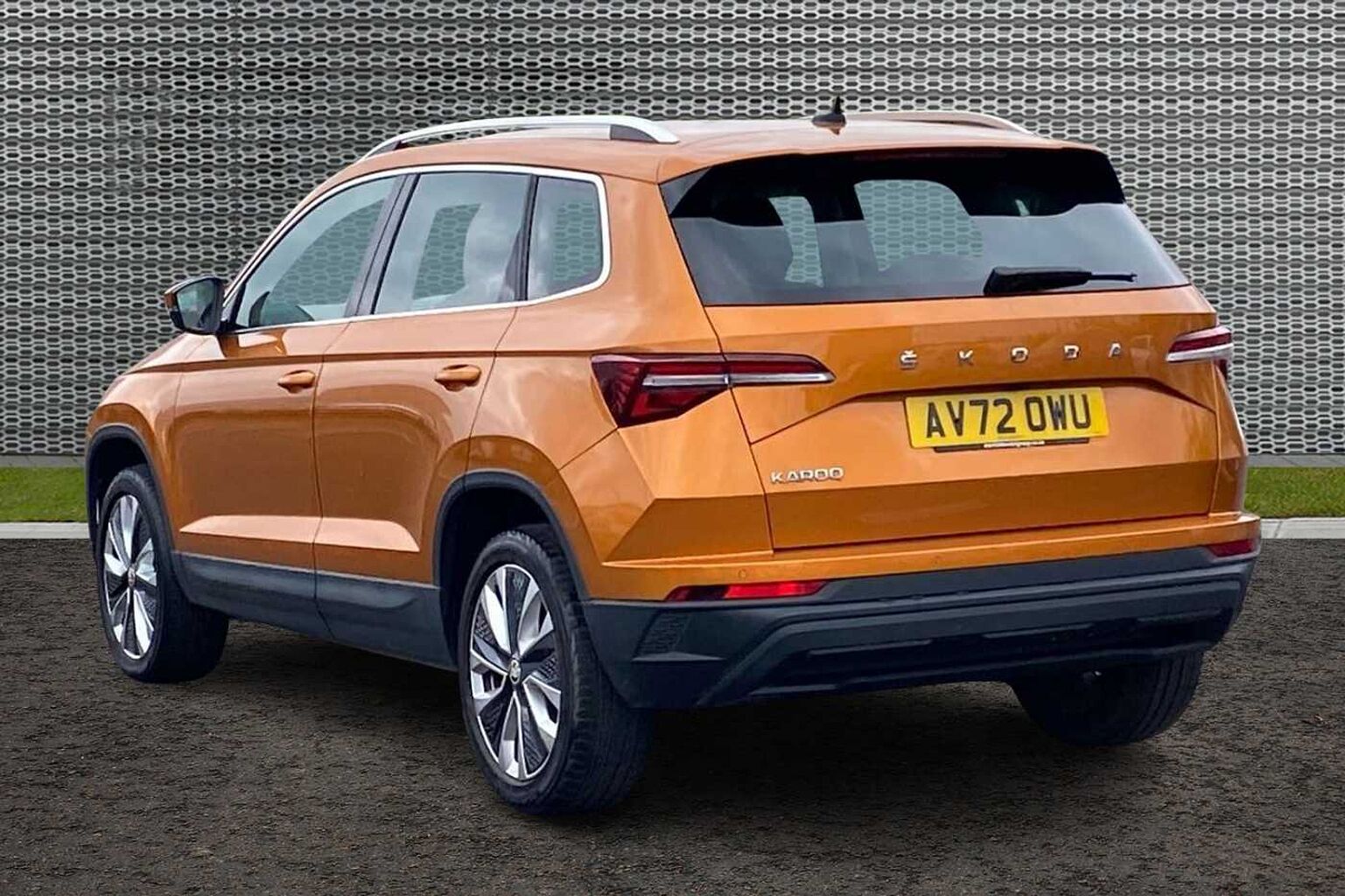 SKODA KAROQ Estate SE L