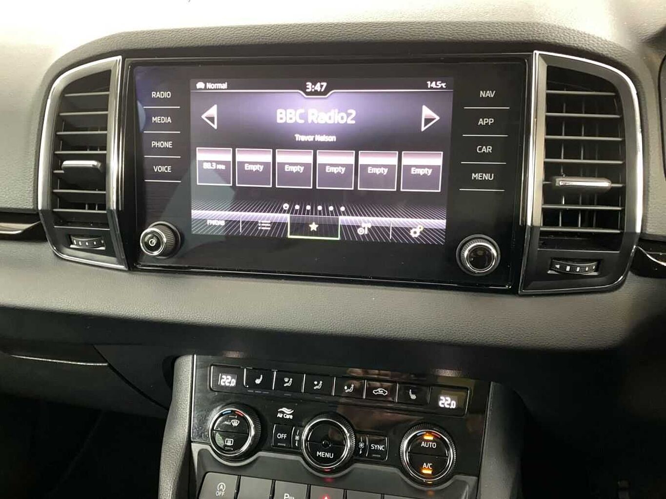 SKODA Karoq SUV 1.5 TSI (150ps) SE L ACT DSG