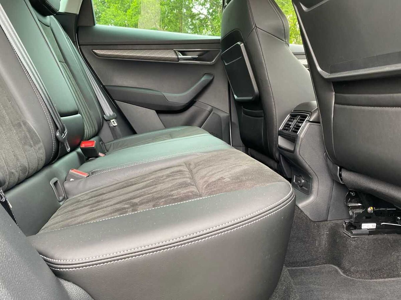 SKODA Karoq 1.5 TSI SE L 5Dr DSG