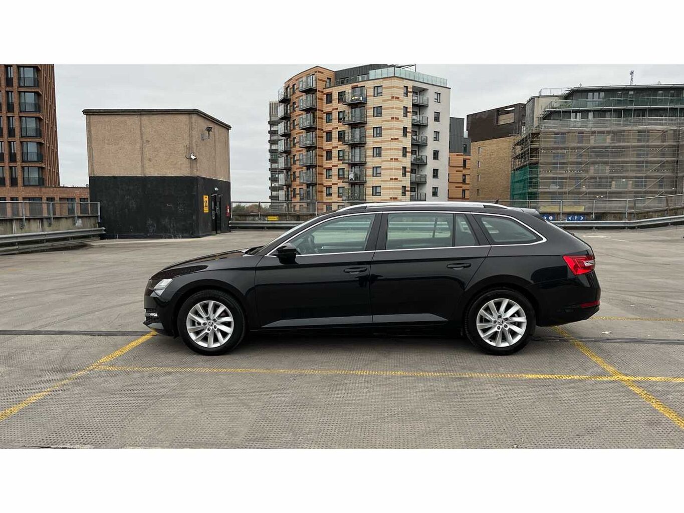 SKODA N/A ŠKODA Superb Estate 1.5 TSI SE 5dr DSG