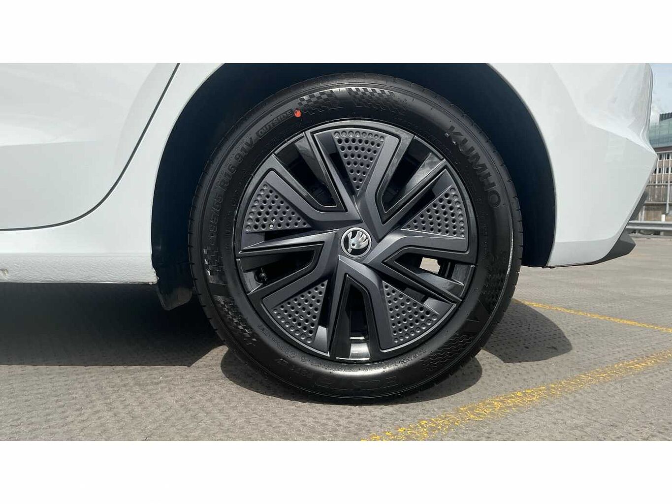 SKODA FABIA Hatch Design Edition 1.0 TSI 116 PS DSG