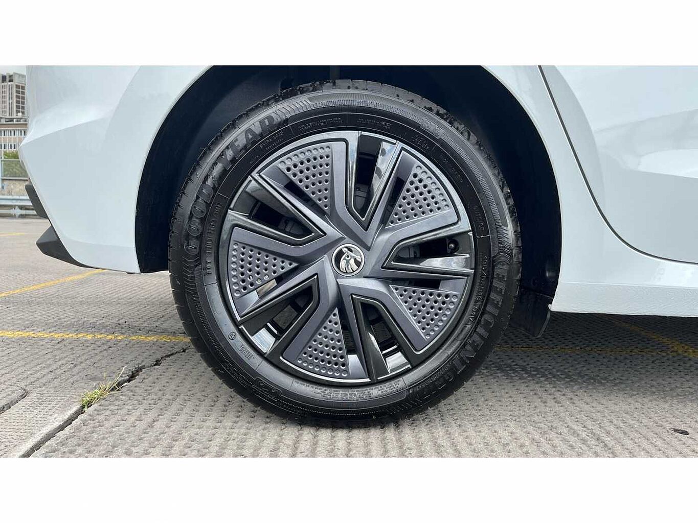 SKODA FABIA Hatch Design Edition 1.0 TSI 116 PS DSG