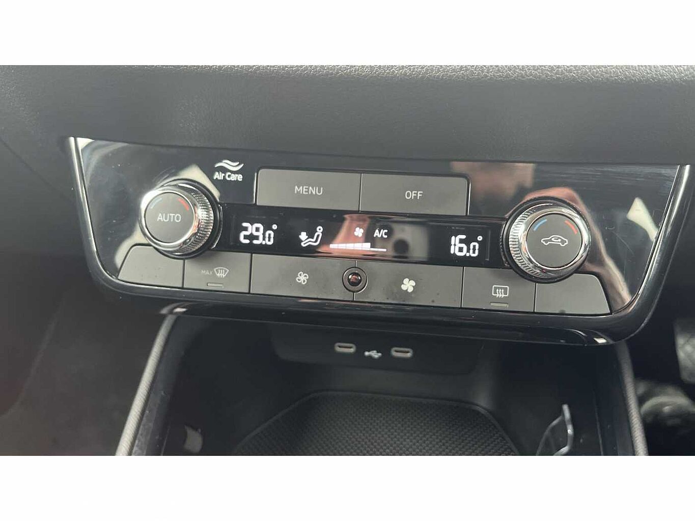 SKODA FABIA Hatch Design Edition 1.0 TSI 116 PS DSG