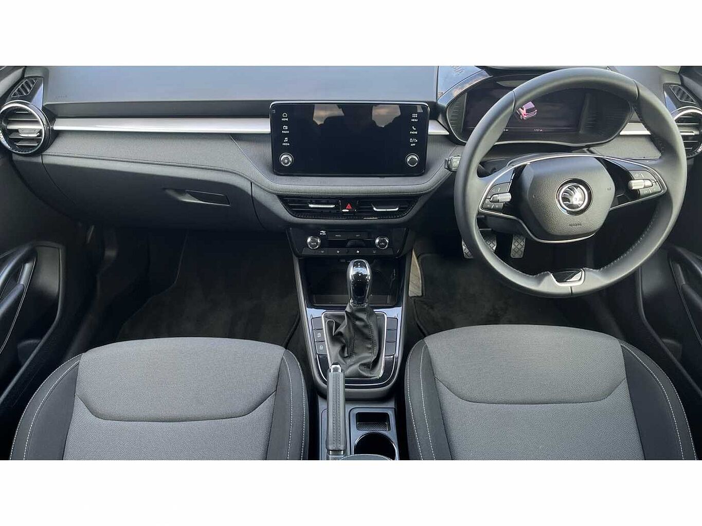 SKODA FABIA Hatch Design Edition 1.0 TSI 116 PS DSG