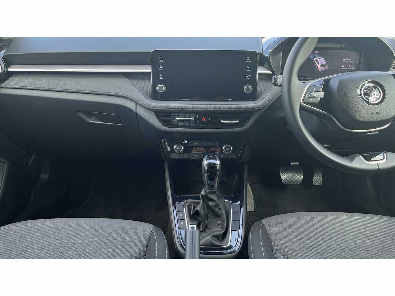 SKODA FABIA Hatch Design Edition 1.0 TSI 116 PS DSG