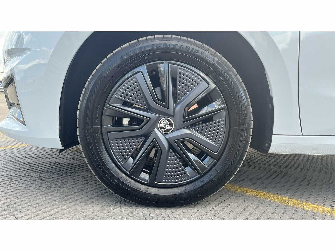 SKODA FABIA Hatch Design Edition 1.0 TSI 116 PS DSG