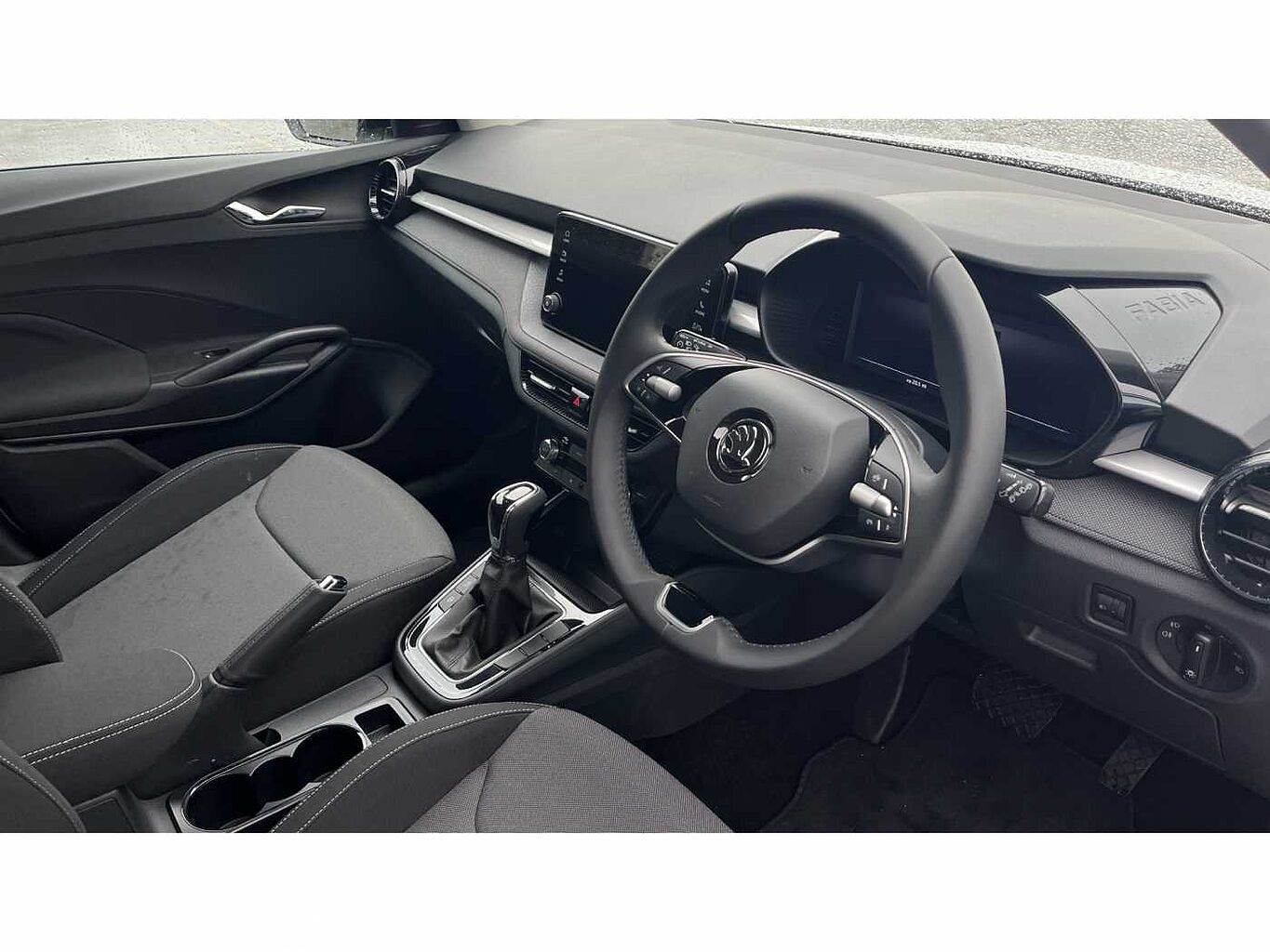 SKODA FABIA Hatch Design Edition 1.0 TSI 116 PS DSG