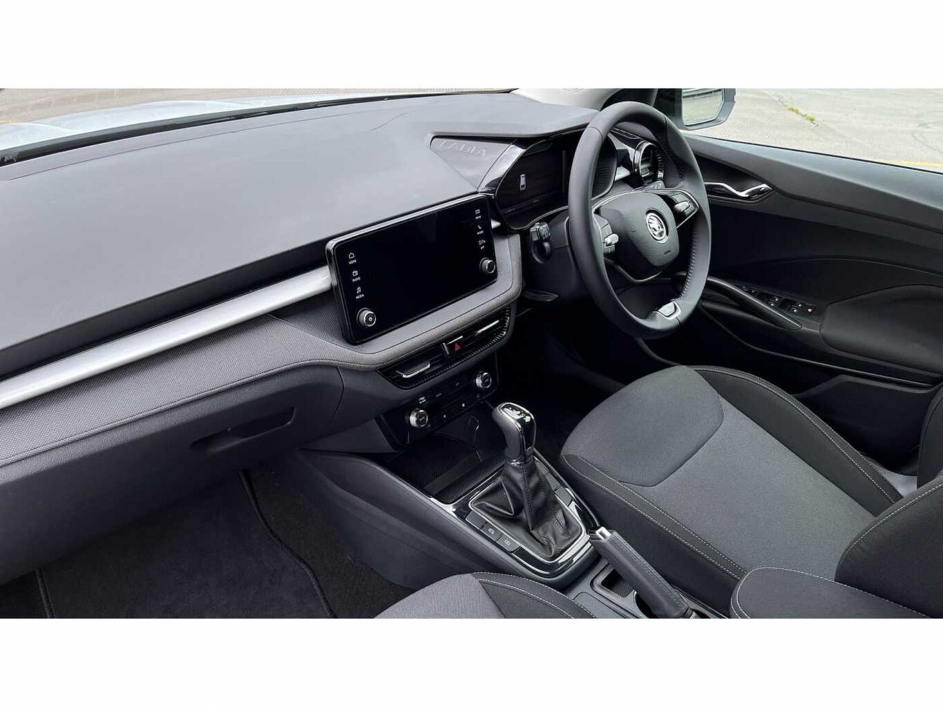 SKODA FABIA Hatch Design Edition 1.0 TSI 116 PS DSG