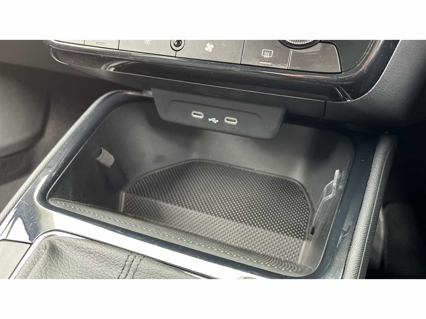 SKODA FABIA Hatch Design Edition 1.0 TSI 116 PS DSG