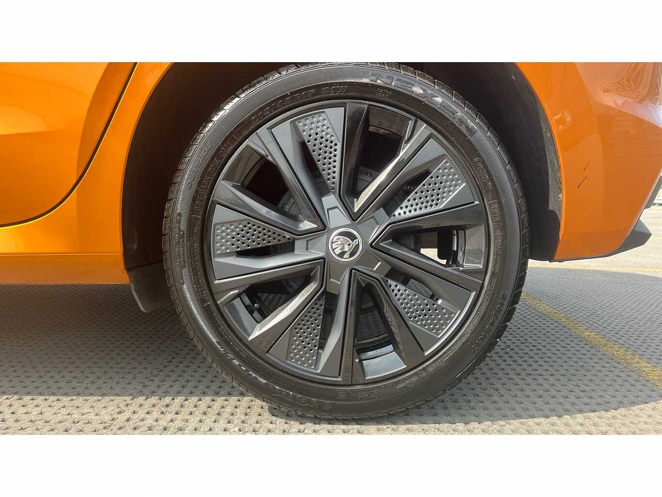SKODA FABIA 1.0 TSI Colour Edition 5dr