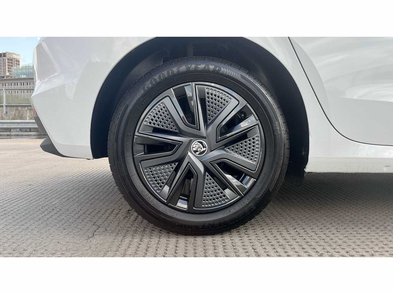 SKODA FABIA 1.0 MPI 80 Colour Edition 5dr