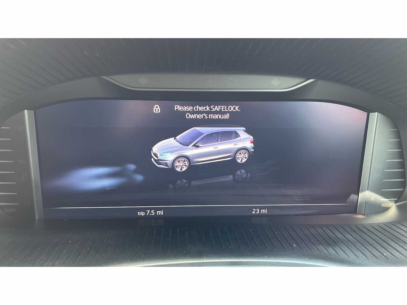 SKODA FABIA 1.0 MPI 80 Colour Edition 5dr