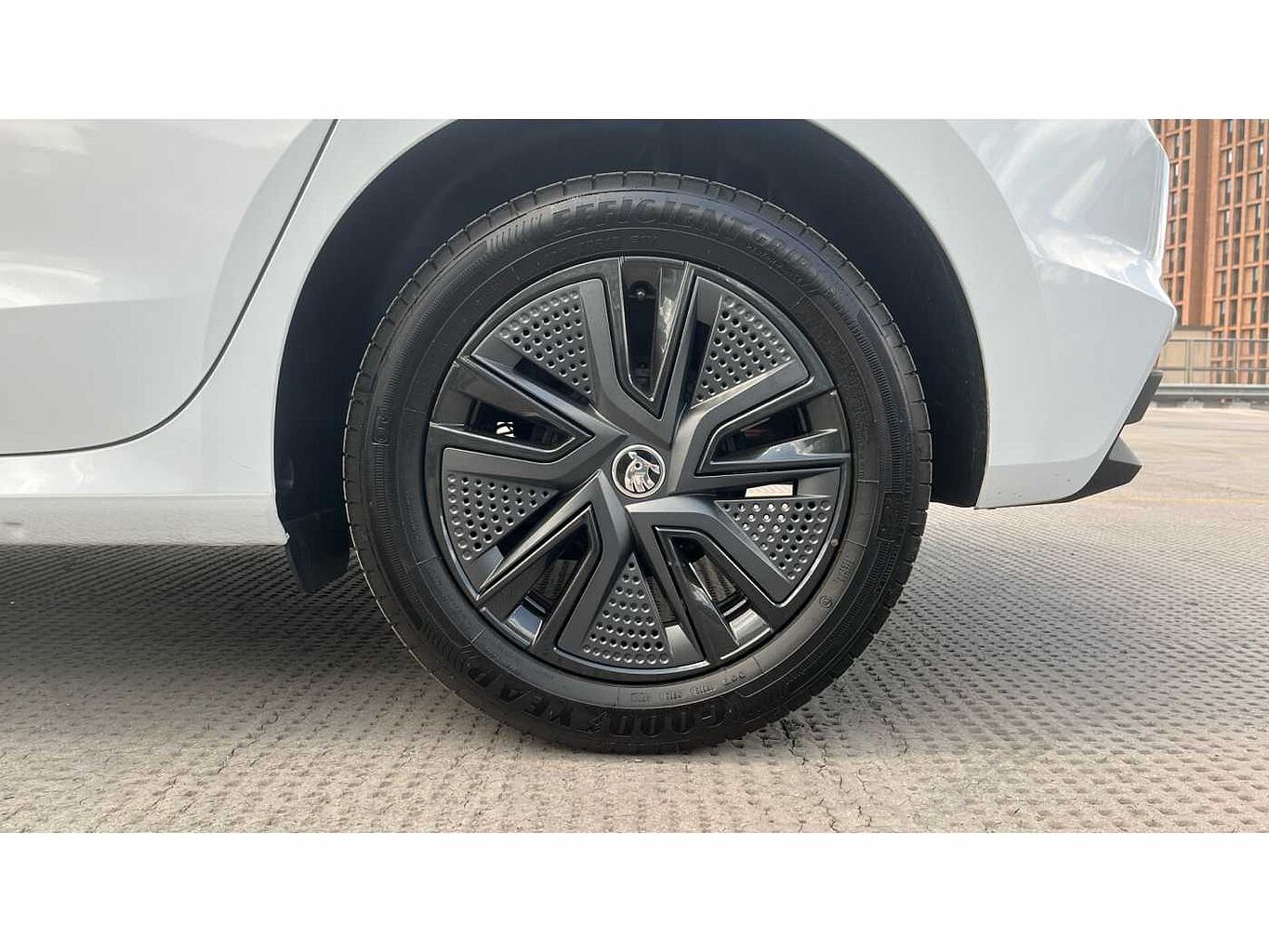 SKODA FABIA 1.0 MPI 80 Colour Edition 5dr
