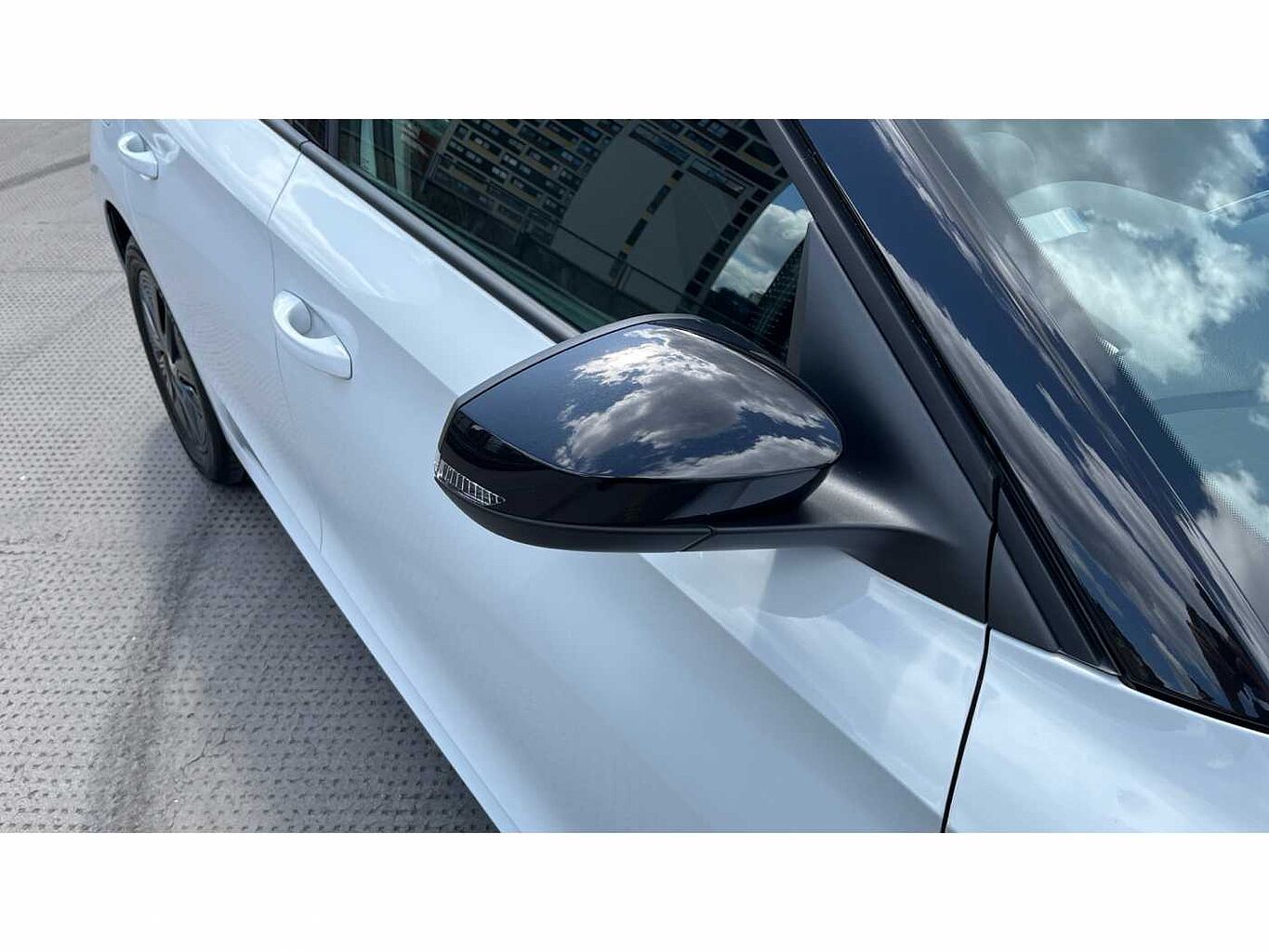 SKODA FABIA 1.0 MPI 80 Colour Edition 5dr