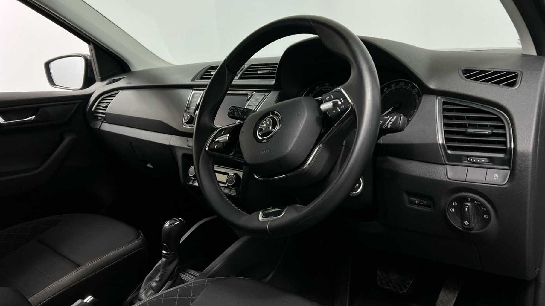 SKODA Fabia 1.0 TSI SE (95PS) DSG 5-Dr Estate
