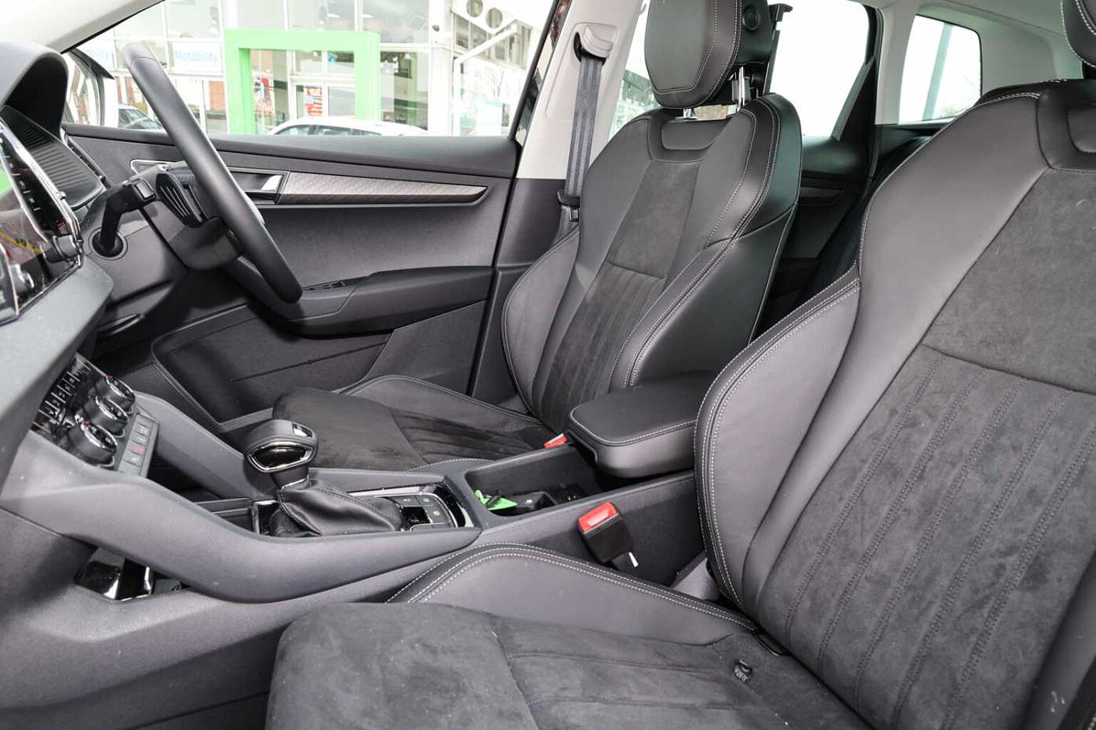 SKODA Karoq SUV 1.5 TSI (150ps) SE L ACT DSG