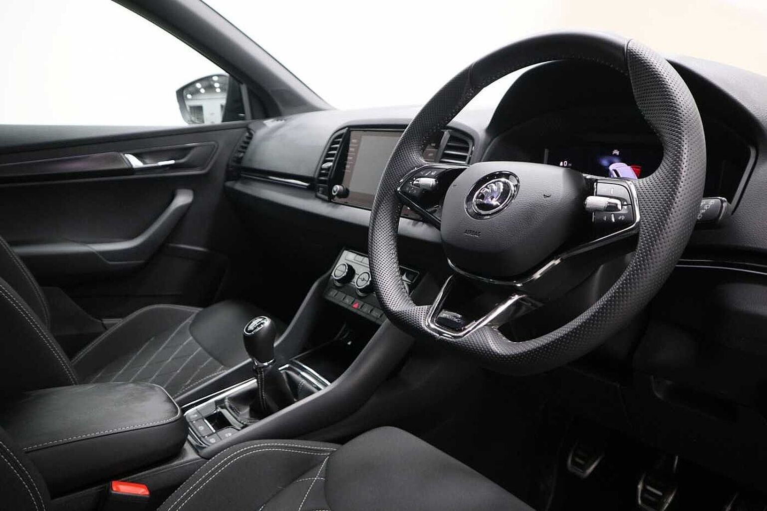 SKODA Karoq SUV 1.5 TSI (150ps) SportLine ACT Manual