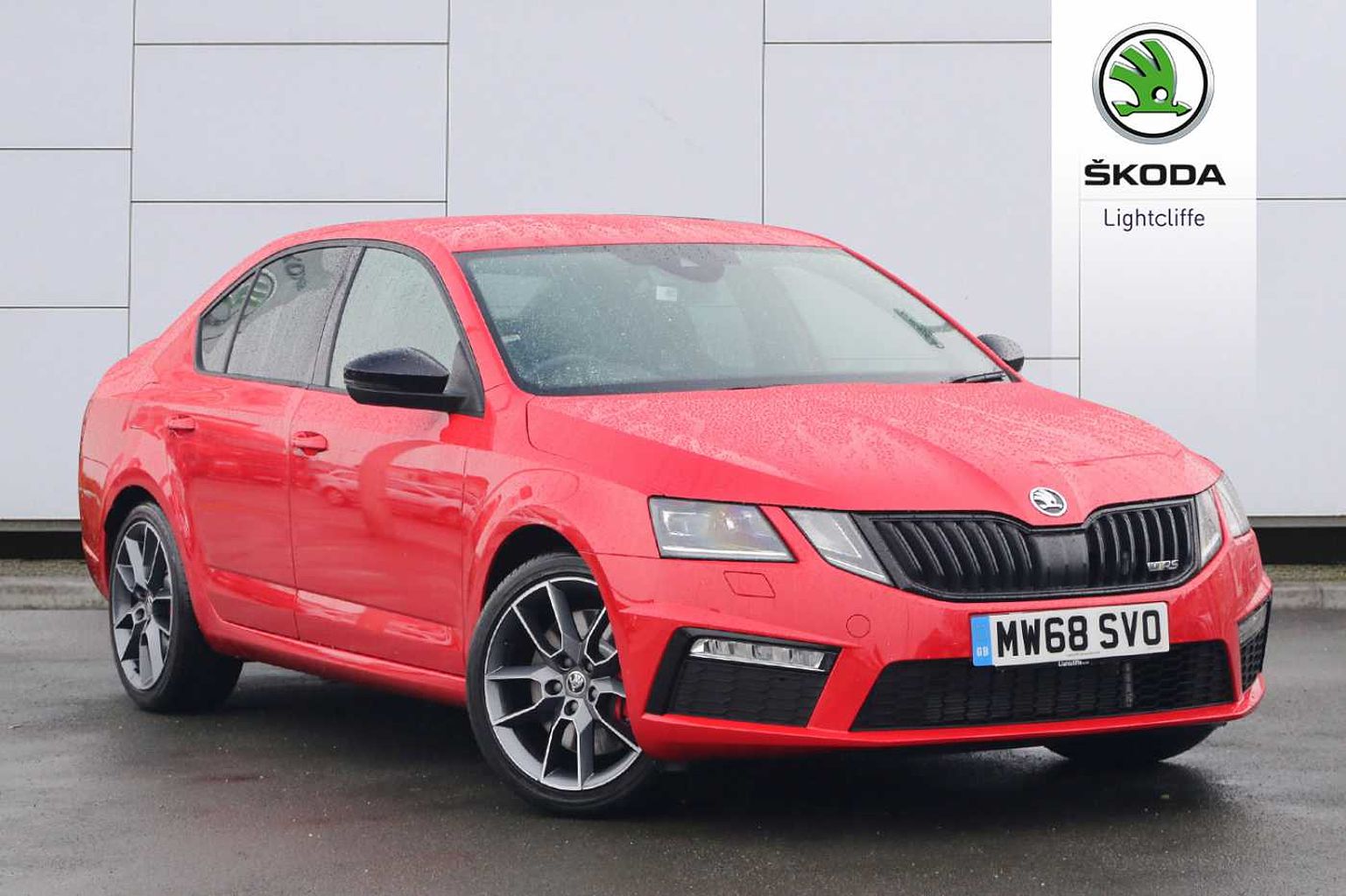 Find A Used Red ŠKODA Octavia Hatchback 2.0 TSI 245 vRS 5dr [Black Pack ...