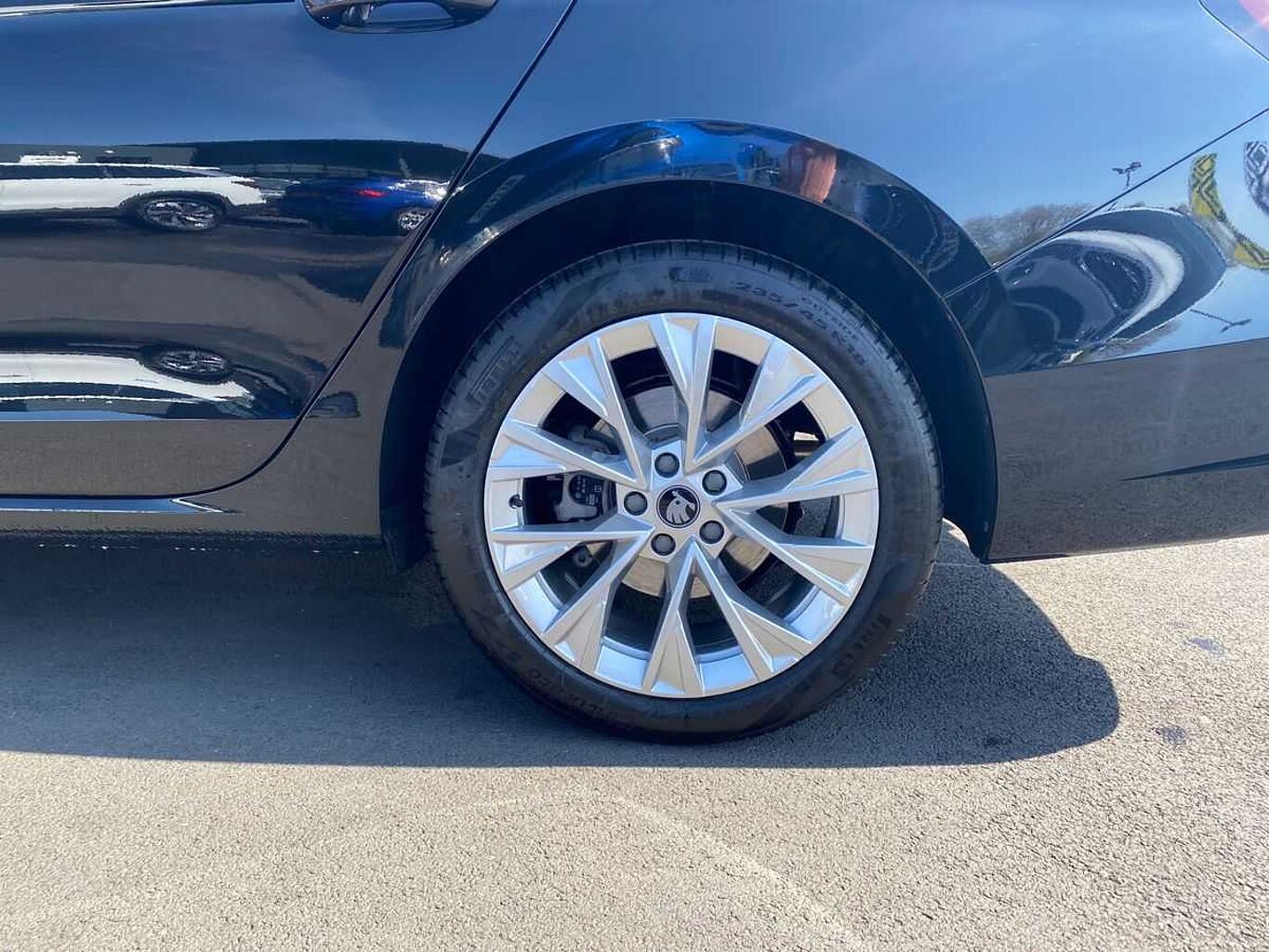 SKODA Superb 1.5 TSI Iv SE L DSG 5Dr