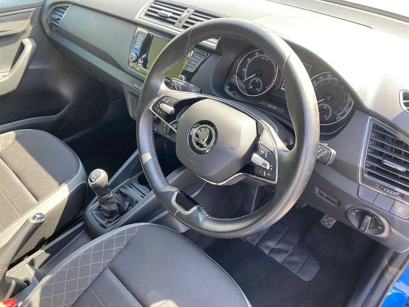 SKODA Fabia 1.0 MPI (60ps) Colour Edition 5-Dr Hatchback