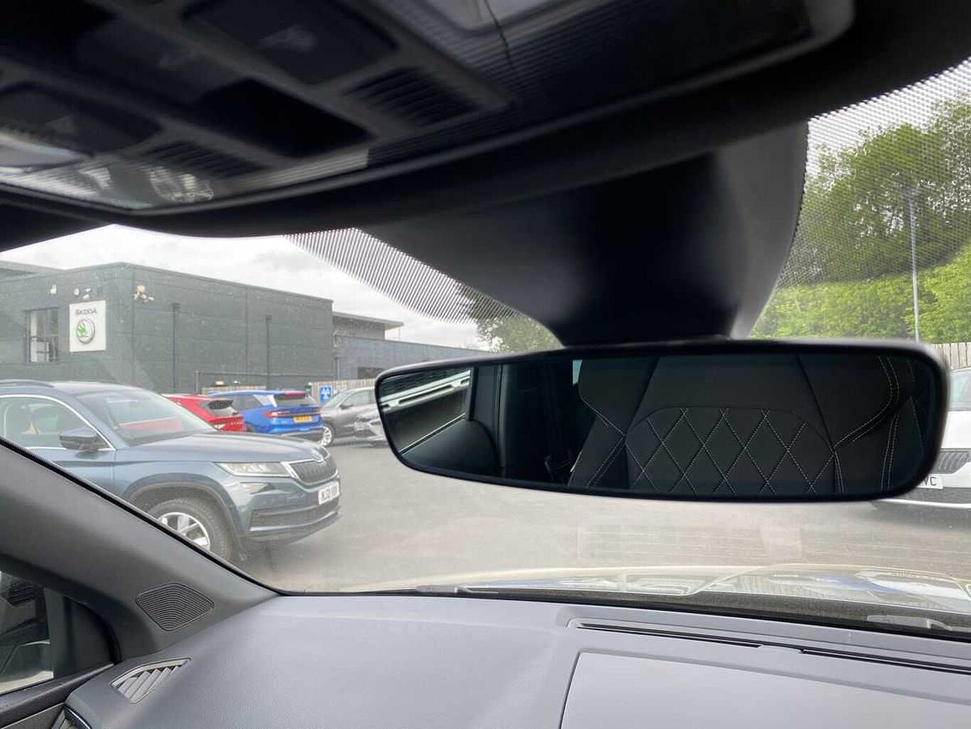 SKODA Karoq SUV 2.0 TSI (190ps) 4X4 SportLine DSG