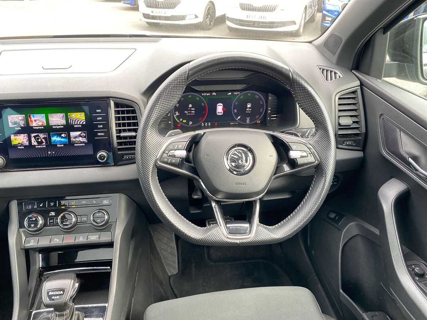 SKODA Karoq SUV 2.0 TSI (190ps) 4X4 SportLine DSG