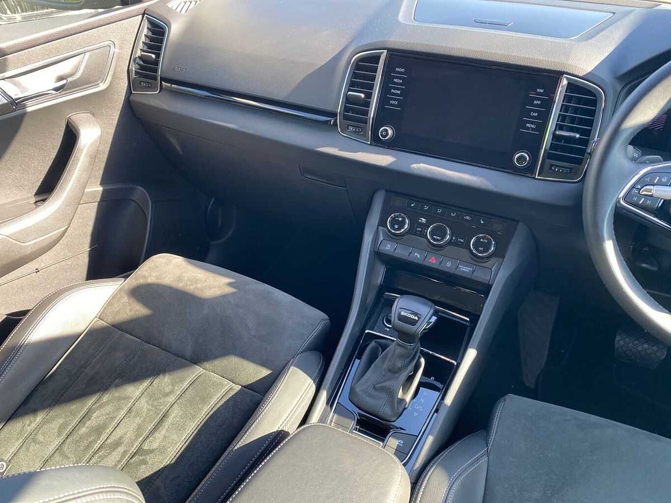 SKODA Karoq 1.5 TSI SE L 5Dr DSG