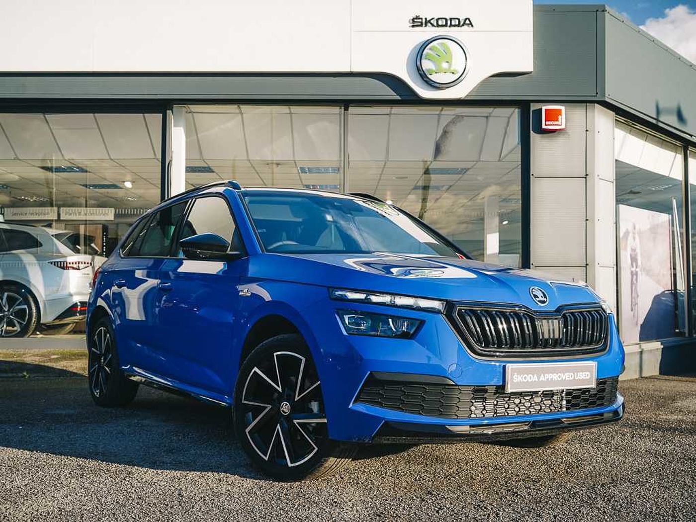 Find A Used Blue ŠKODA Kamiq 1.5 TSI (150ps) Monte Carlo DSG SUV in Milton  Keynes : ŠKODA UK