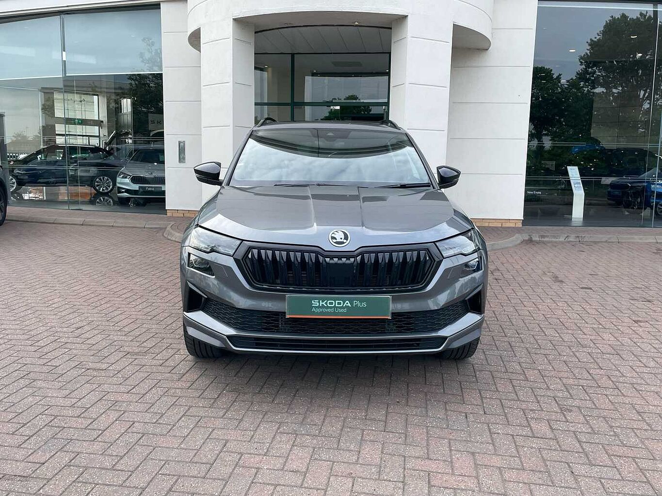 SKODA Karoq SUV 2.0 TSI (190ps) 4X4 SportLine DSG (Factory Towbar)